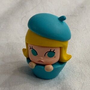 Pop Mart Molly Pop Bean